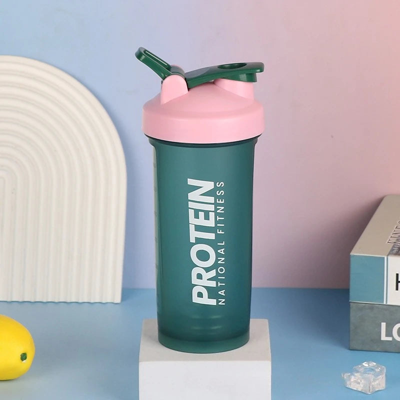 Botella Mezcladora Deportiva – 600 ml, Portátil y Anti-Fugas