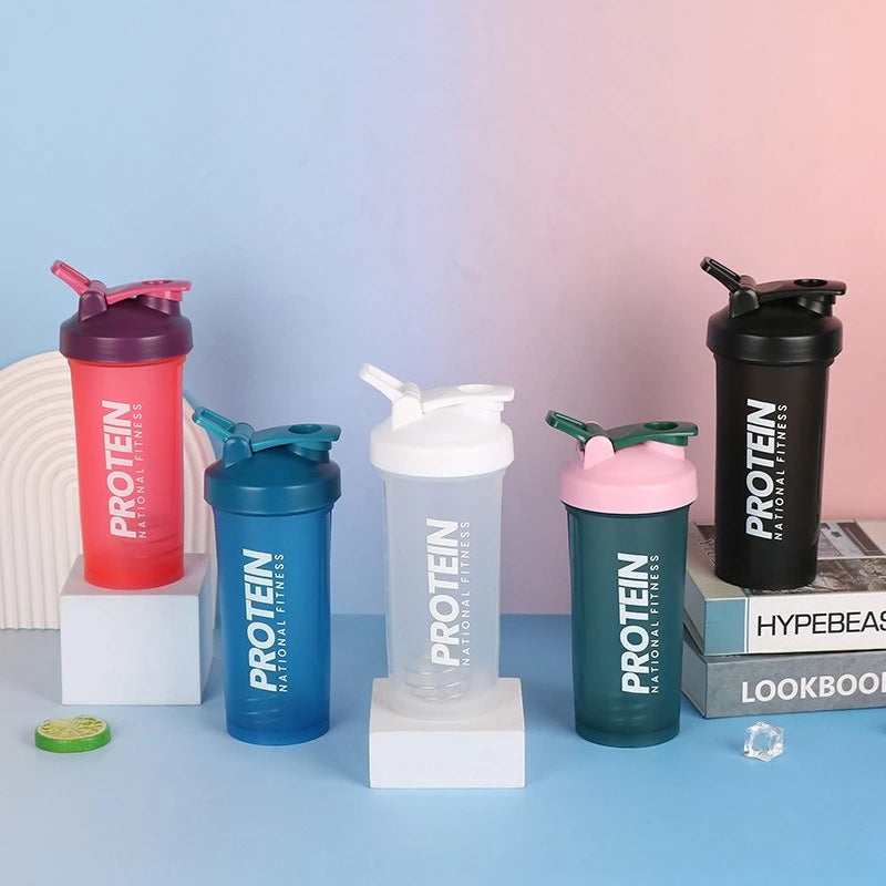 Botella Mezcladora Deportiva – 600 ml, Portátil y Anti-Fugas